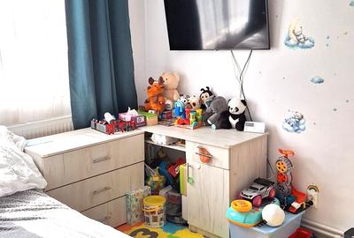Apartament 3 camere 50mp +garaj mobilat utilat  52.000eur neg - 2