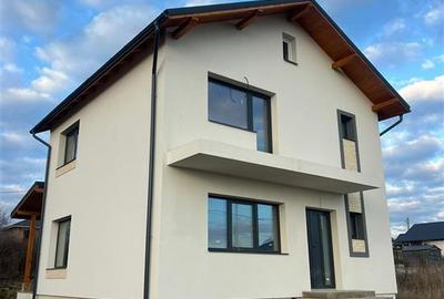 Casă individuală cu 4 camere în Tăuții-Măgherăuș