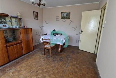 Garsonieră decomandată în Astra