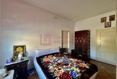 Casa de vanzare  | 2 constructii | 540 mp teren |  zona Lupeni | pivnita - 13