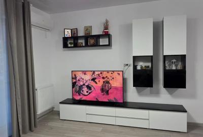 Apartament cu 2 camere decomandat, mobilat în Central