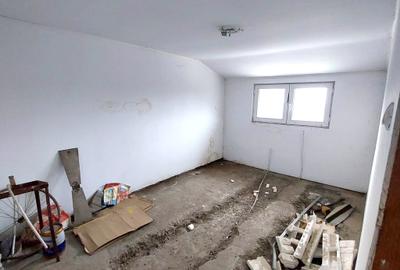 Apartament 3 camere si mansarda (zona Liceul nr.1 ) - 11