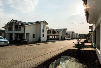 REV2004326 Vila Complex Privat Lidl Snagov - Piscina - 1