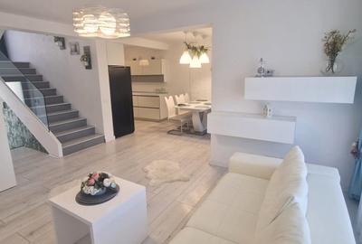 Casă cu 4 camere în Șelimbăr