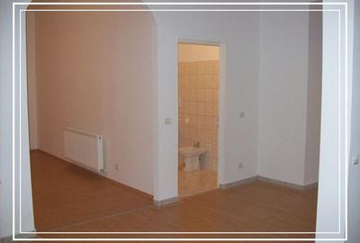 De vanzare zona central, Apartament 3 cam, priveliste panoramica Arad - 9