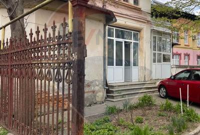 Casa de vanzare in centrul Galatiului - istorie si potential real - 2