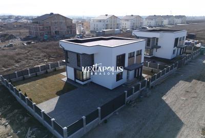 Casă individuală cu 4 camere în Sânpetru