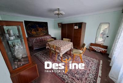 Casă individuală cu 2 camere în Uricani