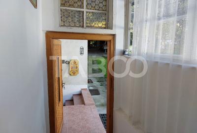 Casa de vanzare cu 2 apartamente separate si teren 544 mp Cisnadioara - 20