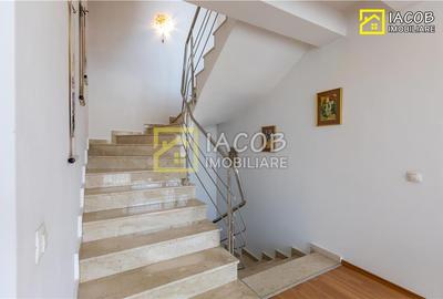 1/2 Duplex  S+D+P+2E, 455 mp in zona centrala a mun. Bacau - 39