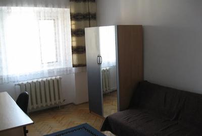 Apartament cu 3 camere, decomandat, Alexandru cel Bun - 1