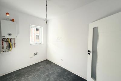 Finalizat. Etaj 1. Bucatarie inchisa. Loc de parcare acoperit. Drum asfaltat. - 3