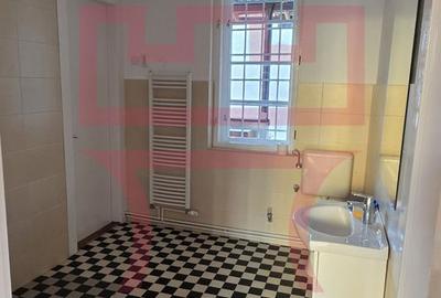 Apartament  nemobilat sau birou in casa 160mp zona Emil Isac - 19