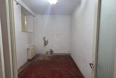 Piata Ovidiu , Centru vechi, 4 camere , 2 bai - 5