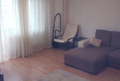 Apartament cu 3 camere decomandat în Tineretului