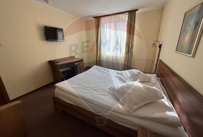 De închiriat Hotel 24 de camere si 3 apartamente, Calea Clujului - 11