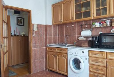 13 SEPTEMBRIE-RAZOARE AP 4 CAMERE BLOC REABILITAT - 2