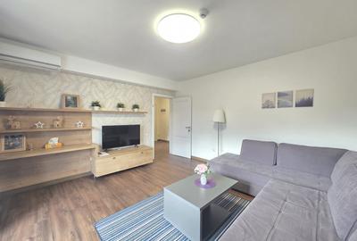 Apartament cu 2 camere decomandat, mobilat în Central