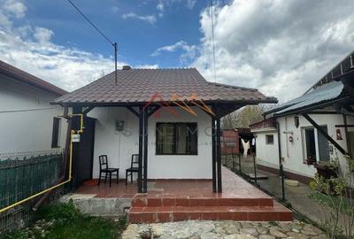 Casa 3 camere, teren 245 mp, CT, toate utilitatile, Campina, Prahova - 1