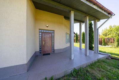 Casă Individuală - Spațioasă de Vânzare în Cristian - 37