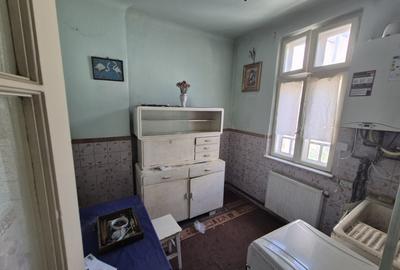 Apartament sic intr-un bloc vila interbelica - 8