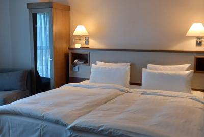 Hotel  4 stele   78 camere Piata Unirii - 4