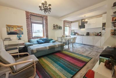 Apartament cu 3 camere decomandat, mobilat în Ultracentral