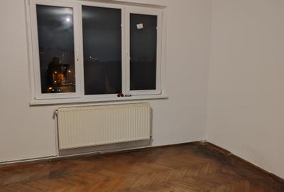 Apartament 2 camere liber la vanzare, in bloc vila zona Central - 1