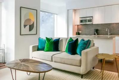 Apartament cu 4 camere decomandat în Titan