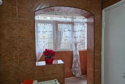 2 camere decomandat, etaj 3, mobilat, aproape metrou si Penny - 6