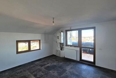 Apartament cu 5 camere decomandat în Central