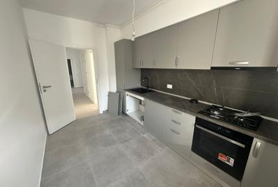 Apartament cu 4 camere decomandat în Parcul Carol