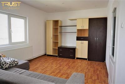 Apartament decomandat 2 camere zona Lama - 1