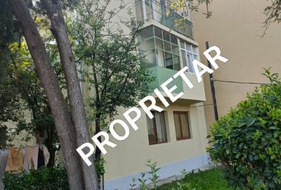 Garsonieră decomandată, mobilată în Gruia