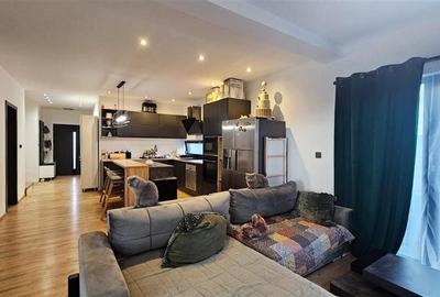 Casă cu 4 camere în Aeroport