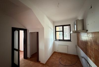 Vila Cartier Bratieni - Stefanesti, 3 dormitoare , P+1 , garaj , curte generoasa - 10