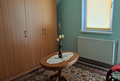 Casa-Vila ultrafinisata in regim D+P+E cu toate utilitatile cu 900 mp,teren - 21