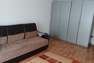 Persoana fizica vand apartament etaj 1 - 2