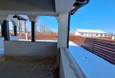 CASA 4 CAMERE CU SUPRAFATA GENEROASA IN  STIL NEOROMANESC - 51