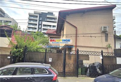 Casa 5 camere Crangasi | 210 mp | P+1+M | curte libera 350 mp | metrou - 25