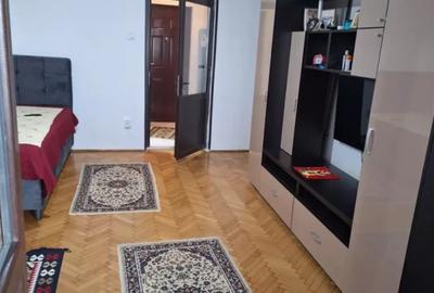 Garsonieră decomandată, mobilată în Drumul Taberei