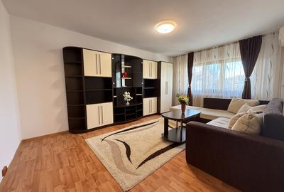 Apartament cu 3 camere semidecomandat, mobilat în Torontalului