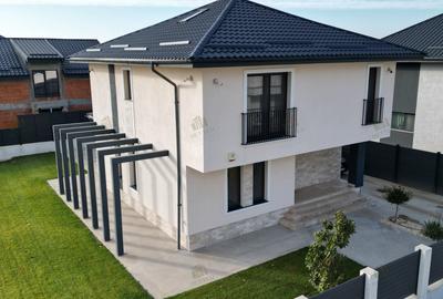 Casă individuală cu 5 camere în Berceni