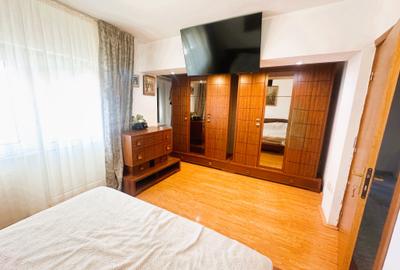 Duplex cu 3 CAMERE - str BABADAG - MOBILAT - 9