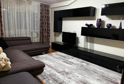Apartament cu 3 camere decomandat, mobilat în Lunei