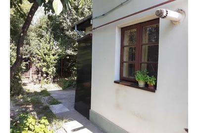 Casă individuală cu 2 camere în 16 Februarie