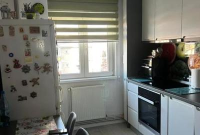 Apartament 2 camere decomandat etaj 3  Aurel Vlaicu - 1