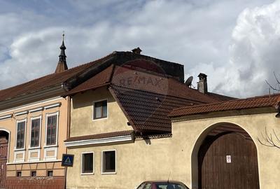 Casă / Vilă cu 10 camere de vânzare în zona Ultracentrală Râșnov - 4