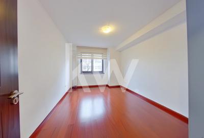 Închiriere apartament 4 camere, acces la parcare cu barieră, strada De Mijloc - 7