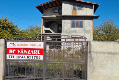 Vila P+1+M  in Adjud  zona linistita - pentru 1, 2 sau 3 familii - 16